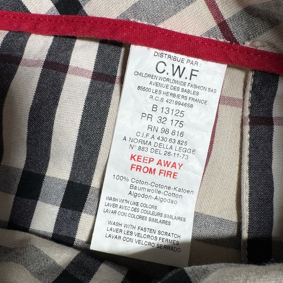 vintage burberry skirt - never worn bought it 2 years ago it was so to small - Picture 3 of 4